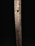 The nakago showing the signature 興亜一心 満鐵作之 (Kōa Isshin Mantetsu saku kore)