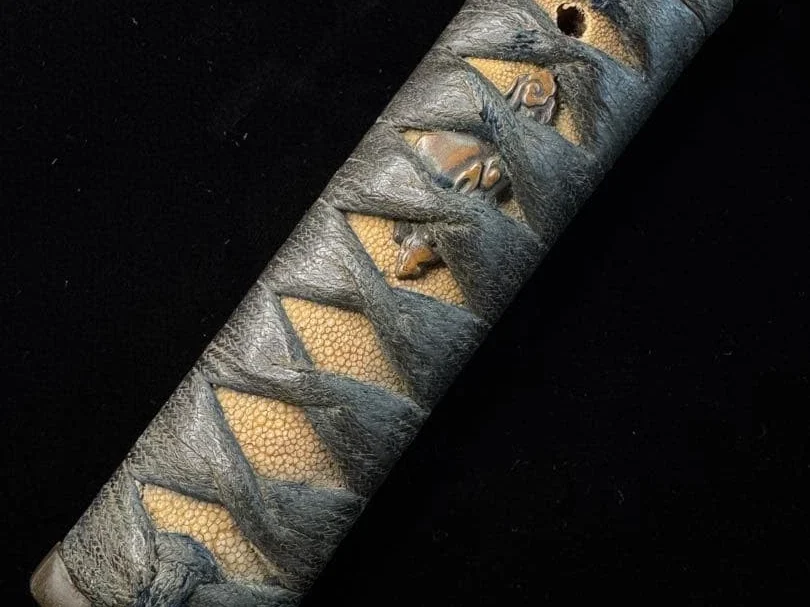 Tsuka — example